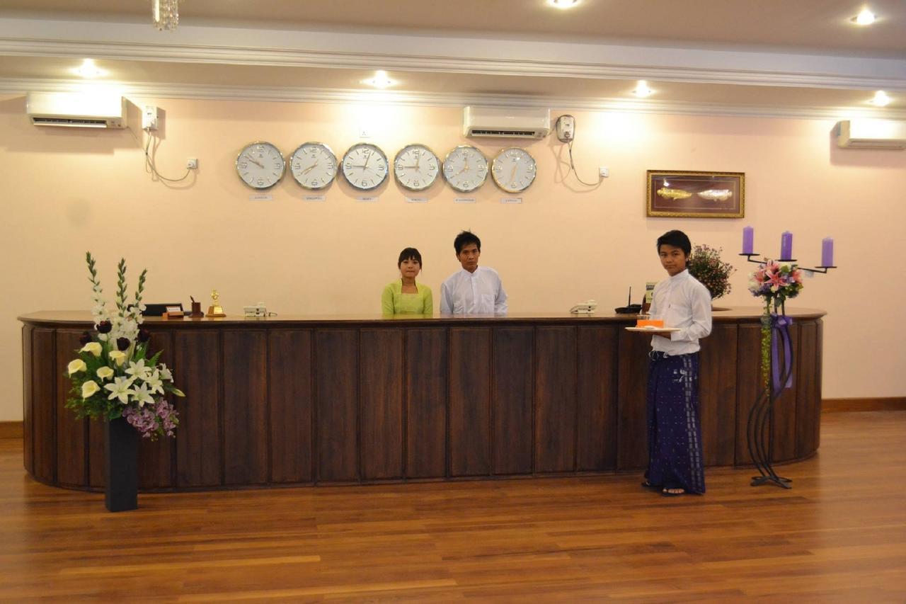 Famous Hotel Bago Bagian luar foto